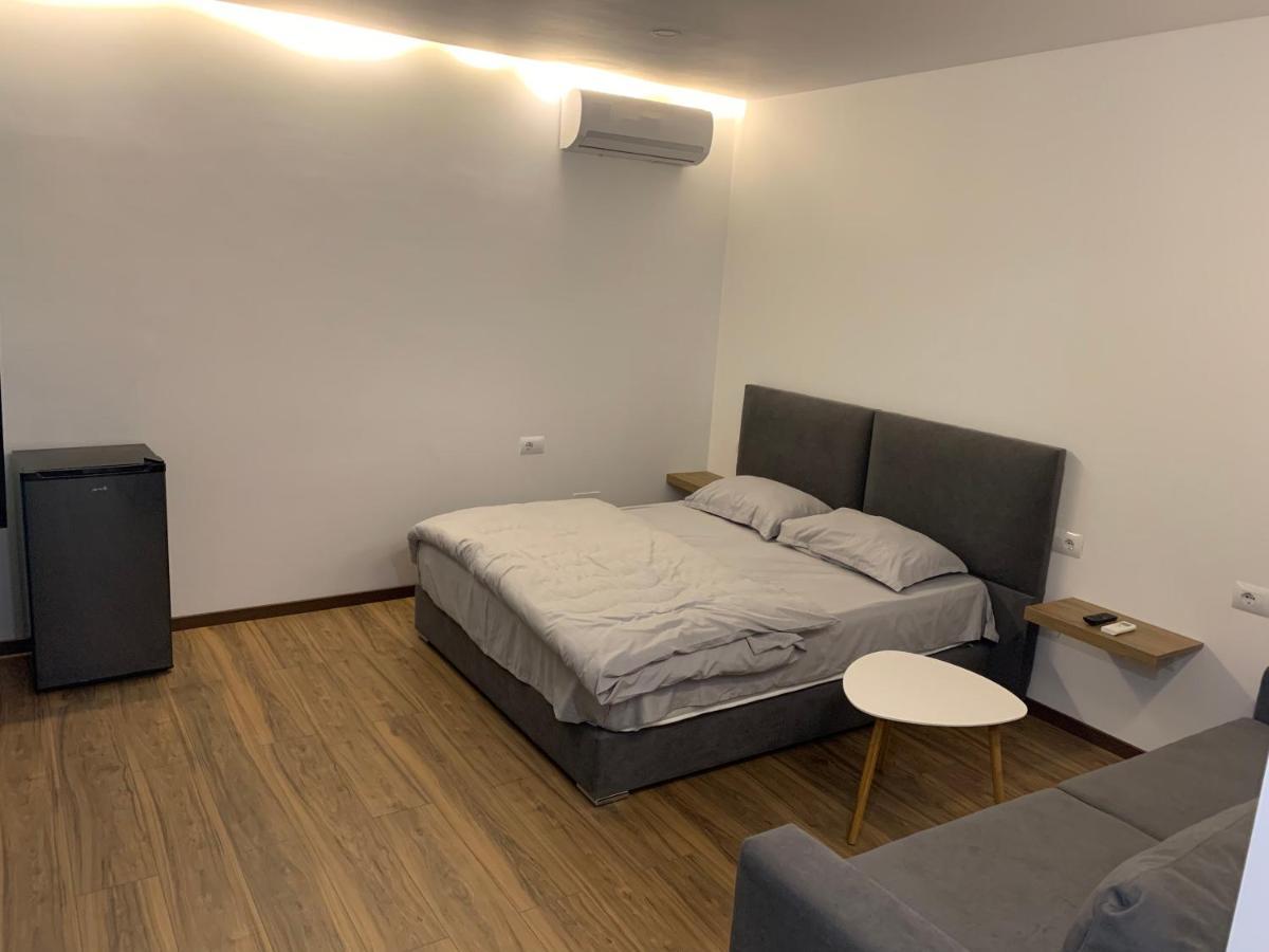 Vila Topciu Pogradec Exteriör bild