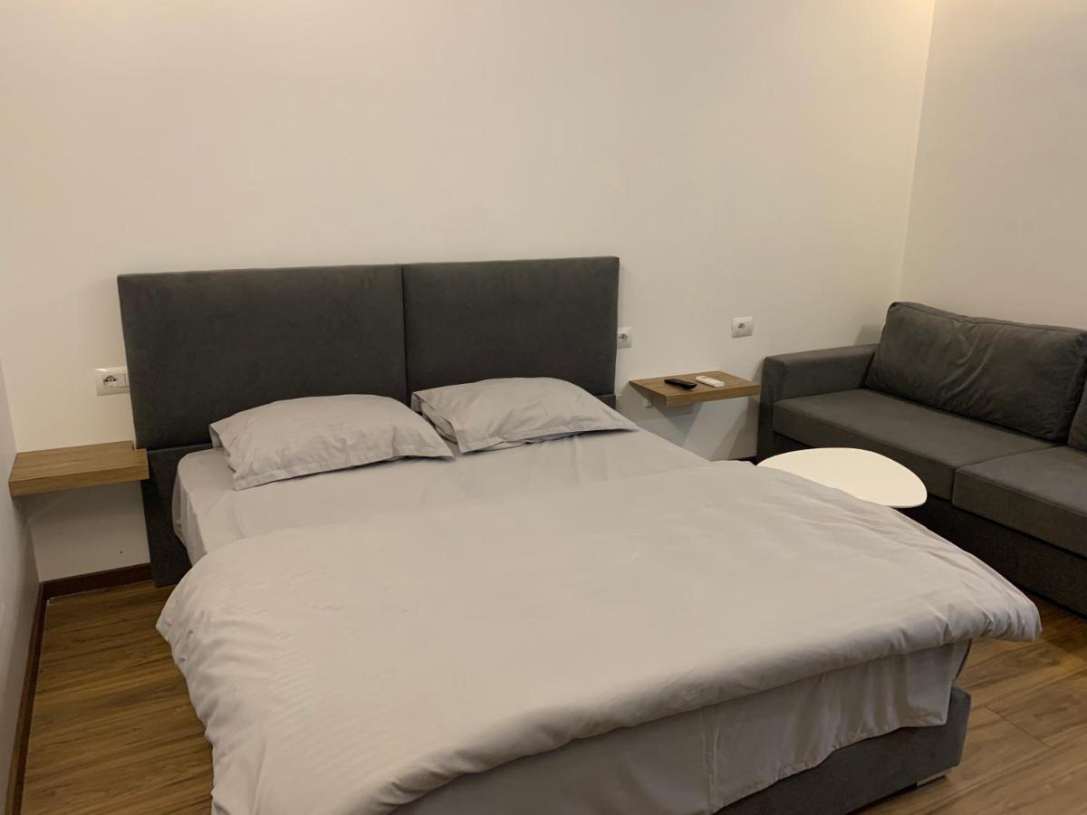 Vila Topciu Pogradec Exteriör bild