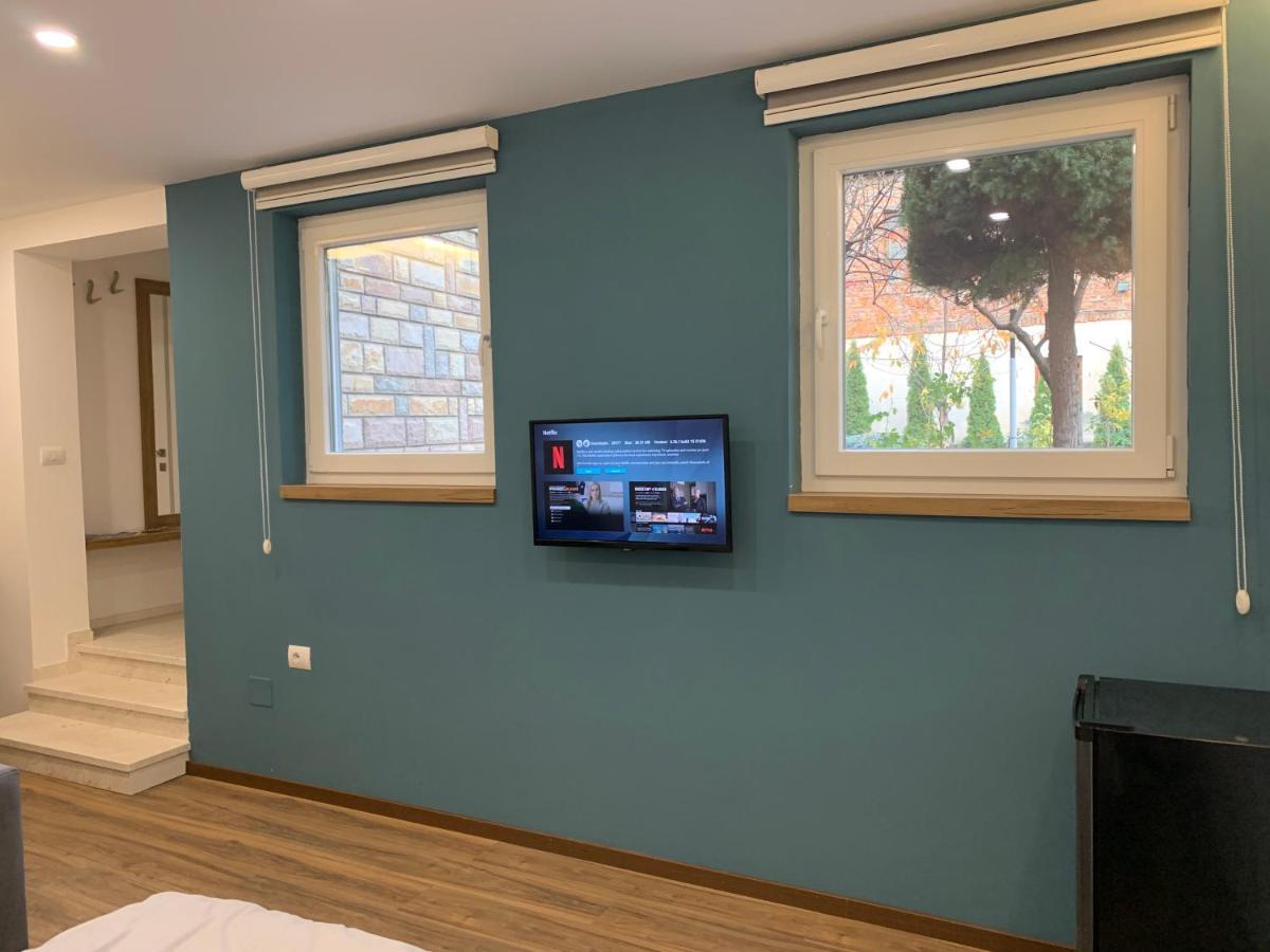 Vila Topciu Pogradec Exteriör bild