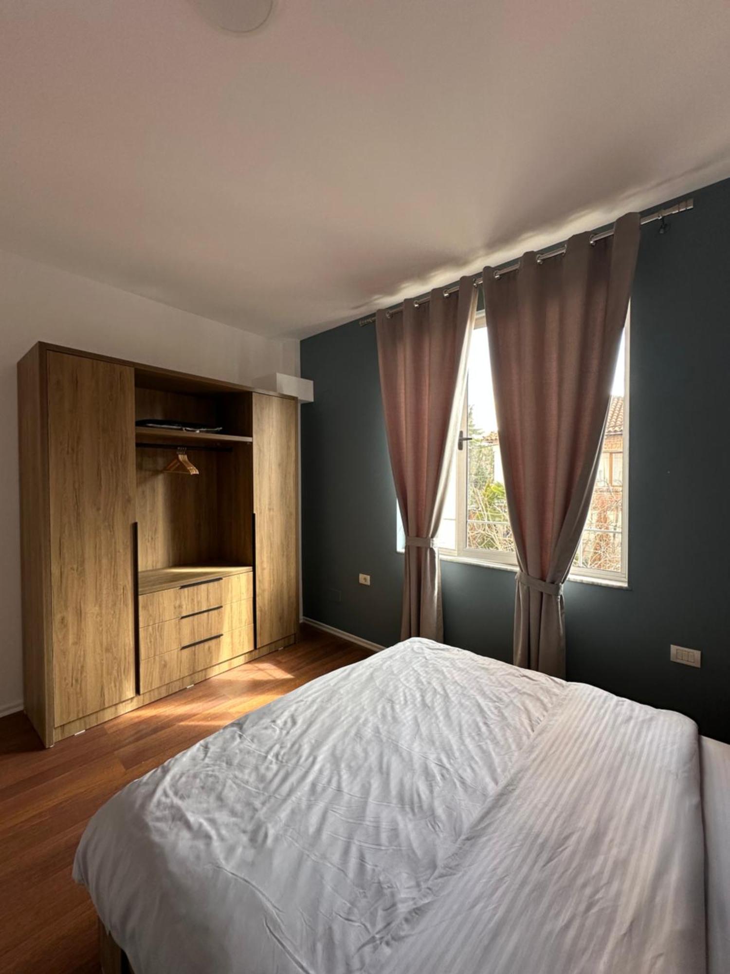 Vila Topciu Pogradec Exteriör bild