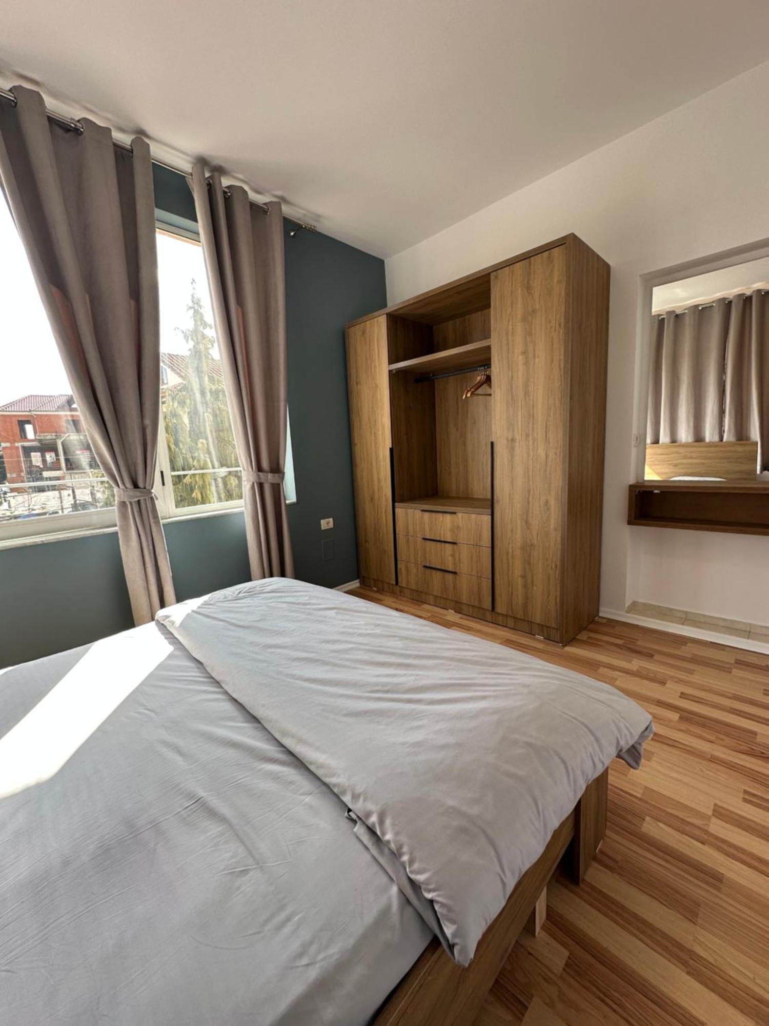 Vila Topciu Pogradec Exteriör bild