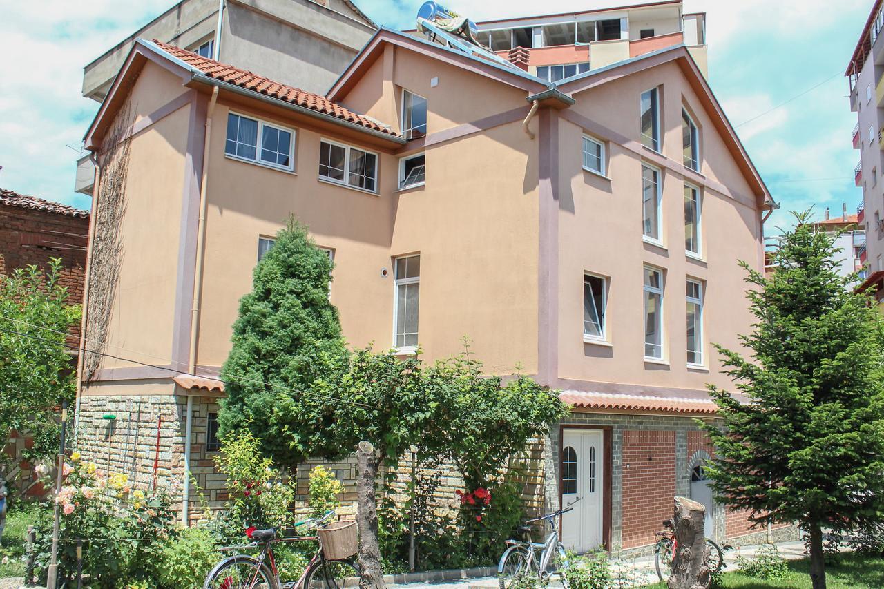 Vila Topciu Pogradec Exteriör bild
