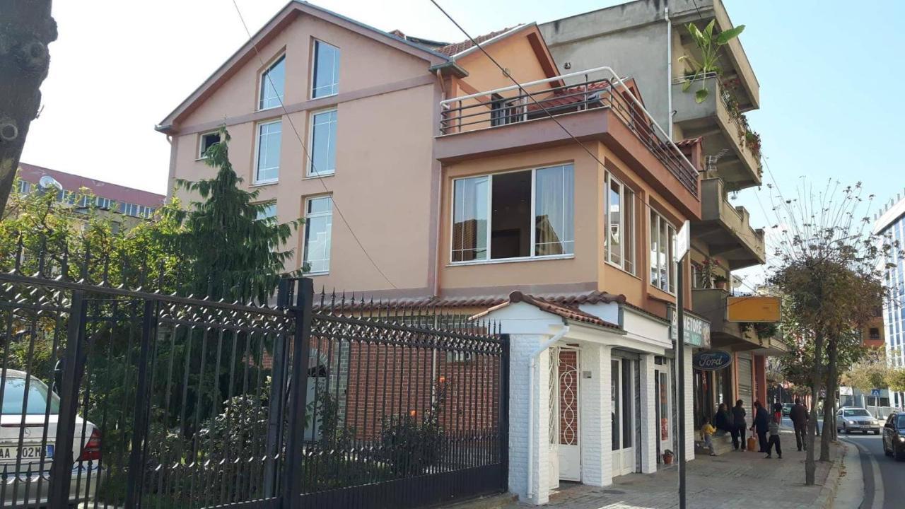 Vila Topciu Pogradec Exteriör bild